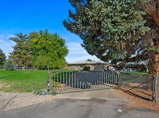4603 Ahtanum Rd, Yakima, WA 98903