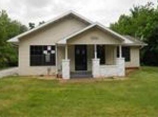 1551 N Hillcrest Ave, Springfield, MO 65802