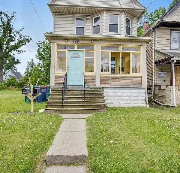 529 Winslow Ave #UPPER — Photo 1