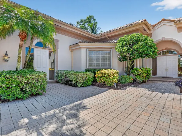 2525 Seminole Circle, West Palm Beach, FL 33409