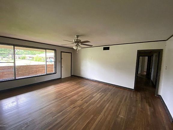 3rd image of 165 Vital St