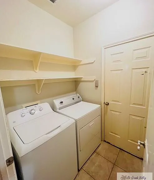 2822 Regency — Photo 13