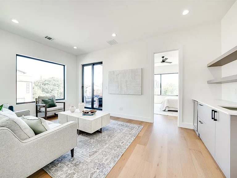 3825 Munger Ave — Photo 20