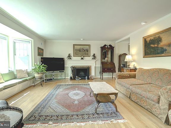 5th image of 3516 Sterling Ave