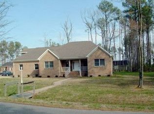 104 Fox Pond Ln, Hampton, VA 23664