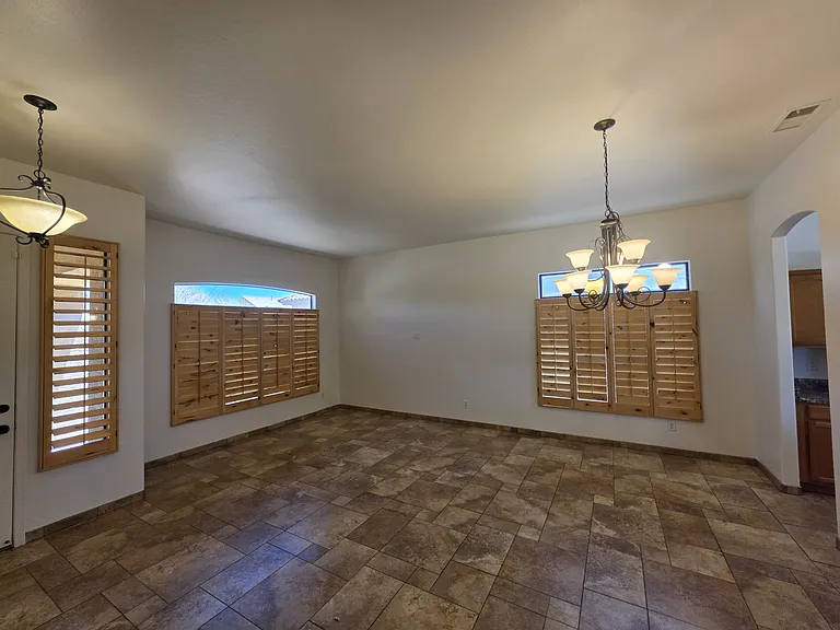 4307 E Williams Dr — Photo 8
