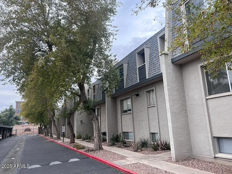 1010 E Osborn Rd #A — Photo 39