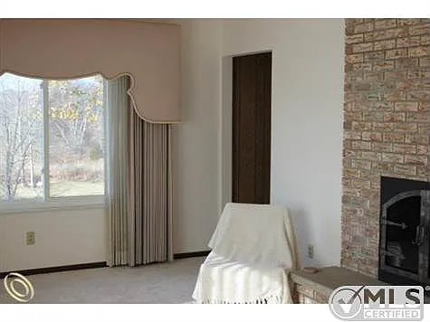 8052 Pinckney Rd photo 1