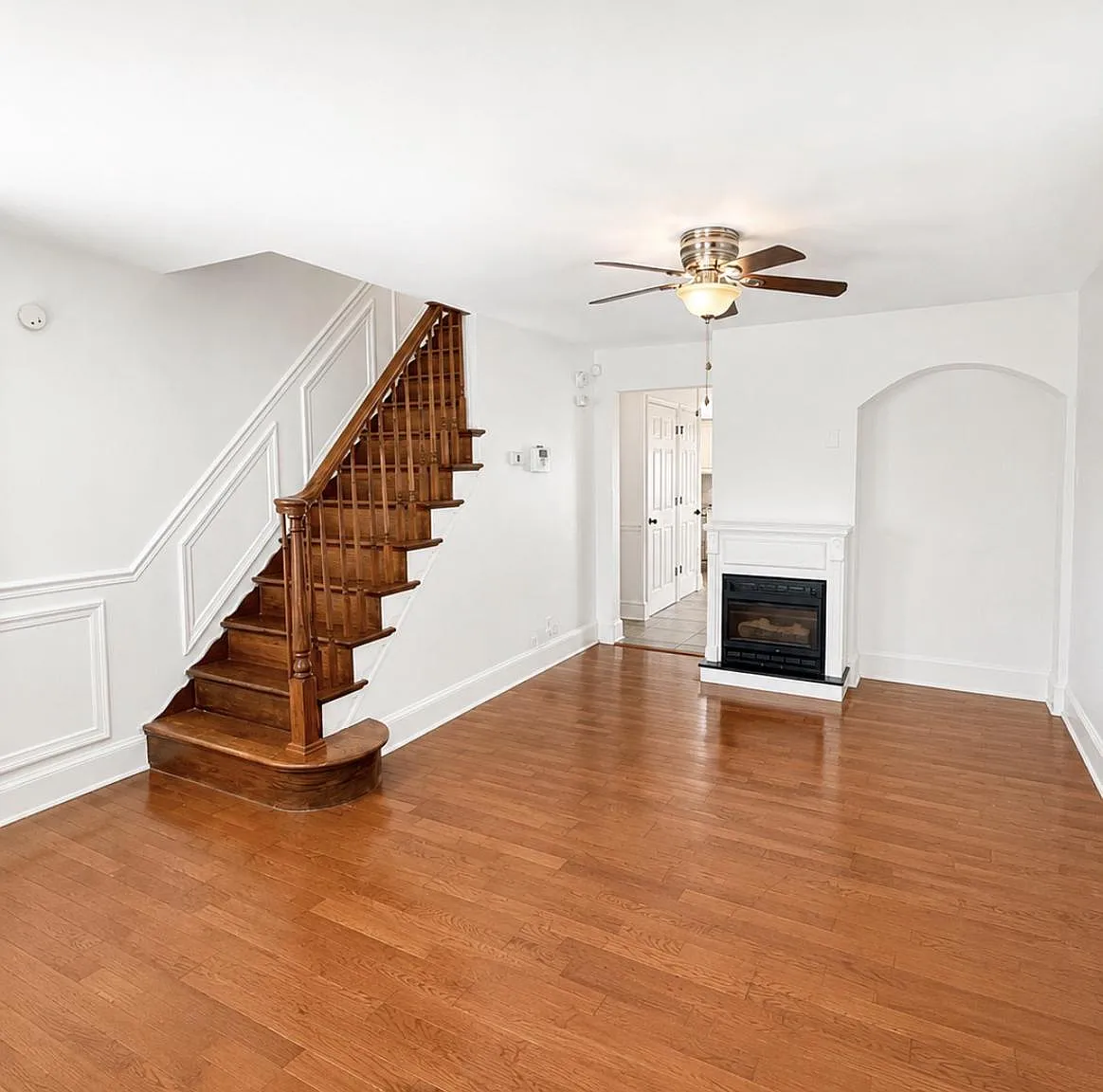 3 bed, 1.5 bath, 1444 sqft, $2,650 — Photo 2