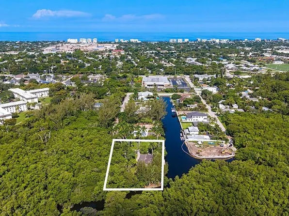 1551 Bembury DR, NAPLES, FL 34102