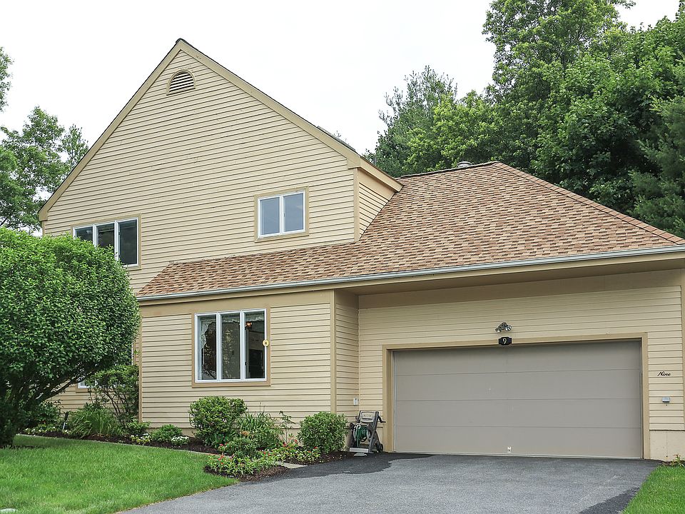 1st image of 9 Charlotte Ct