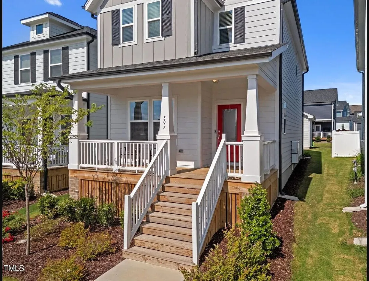3 bed, 2.5 bath, 1650 sqft, $2,100 — Photo 3