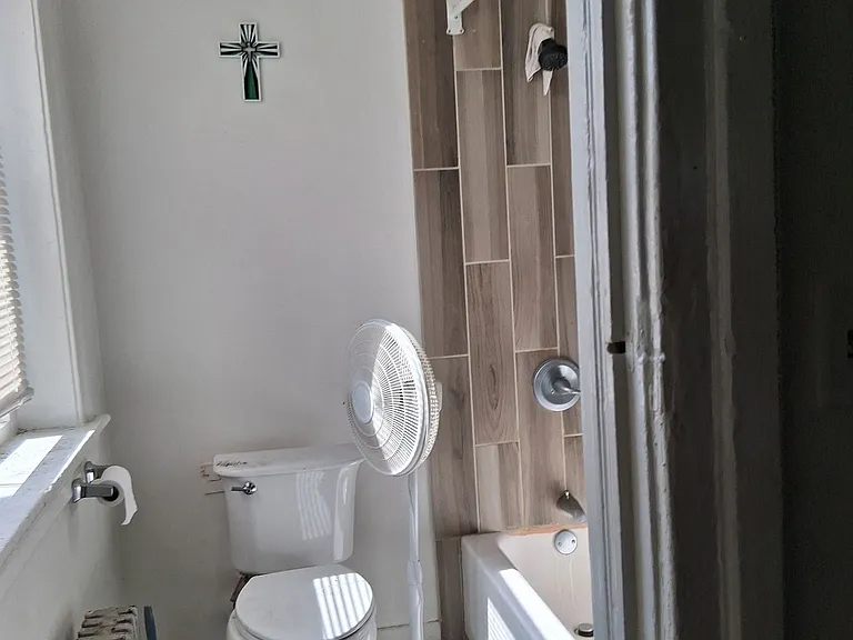1019 Chestnut St #3A — Photo 6