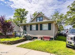 33 Oakwood Place, Keansburg, NJ