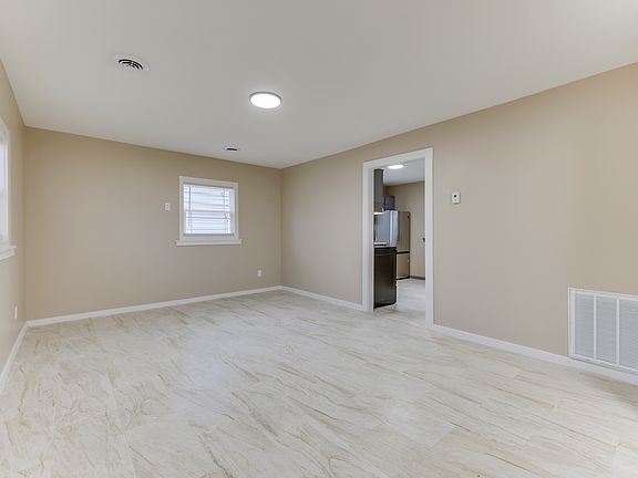 3rd image of 6213 E Windsor Dr