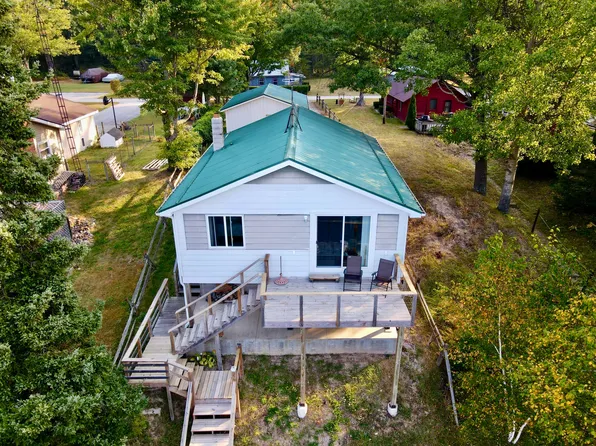 645 Wahwahtaysee Trl, Mio, MI 48647