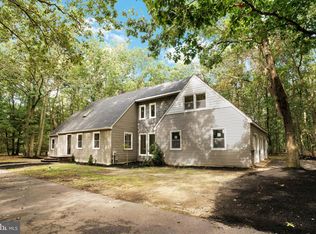 14 Pinecrest Dr, Medford, NJ 08055