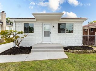 17240 Martin Rd, Roseville, MI 48066