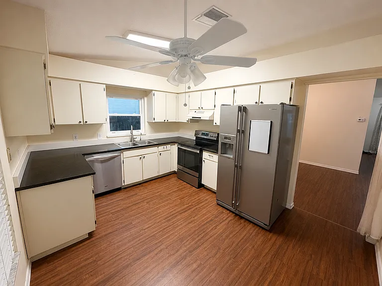 1128 Bloom Hill Ave — Photo 11