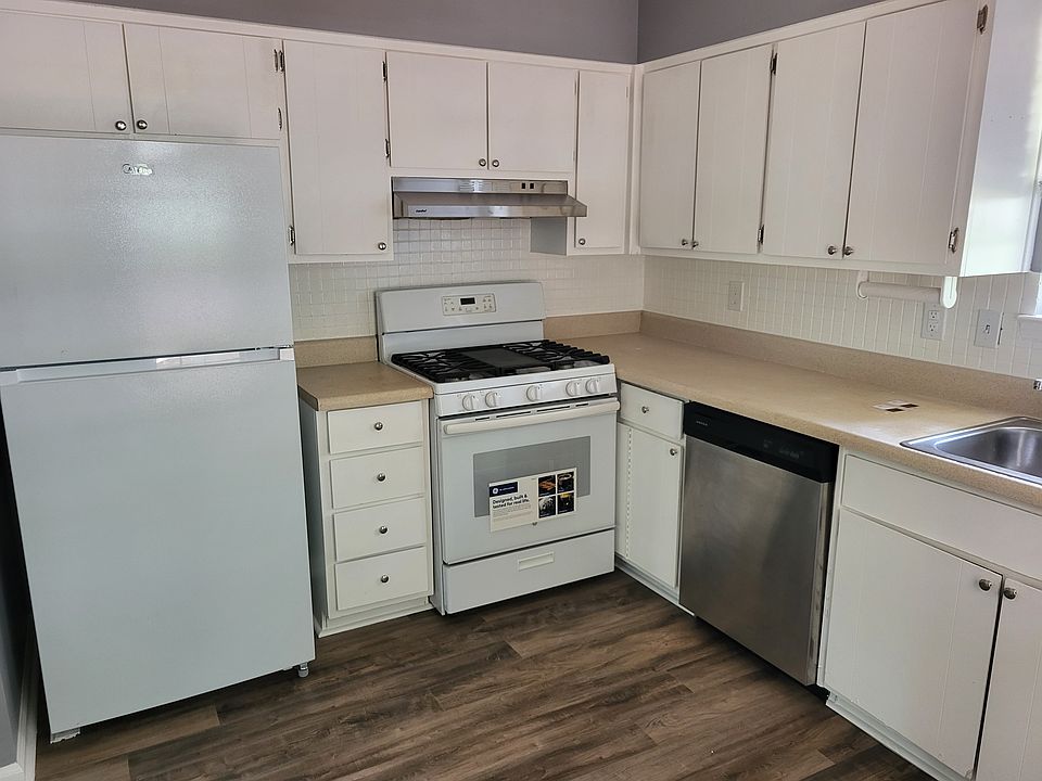 1st image of 301 Cabaret Ct