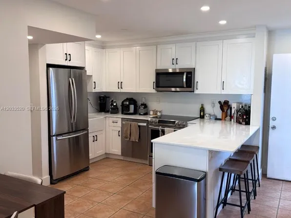 9227 SW 87th Ave APT B7, Miami, FL 33176