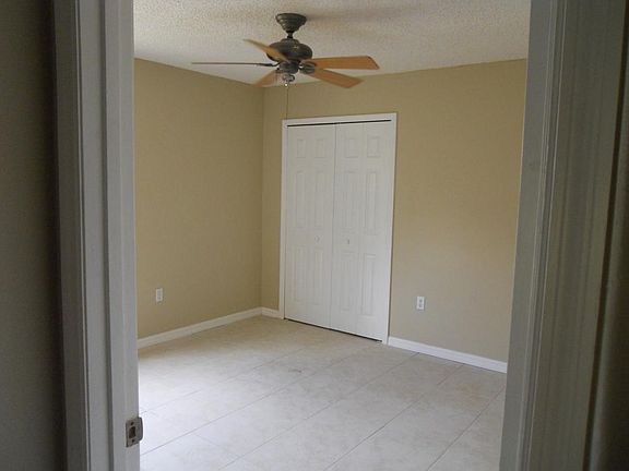 4th image of 3013 Foxboro Cir