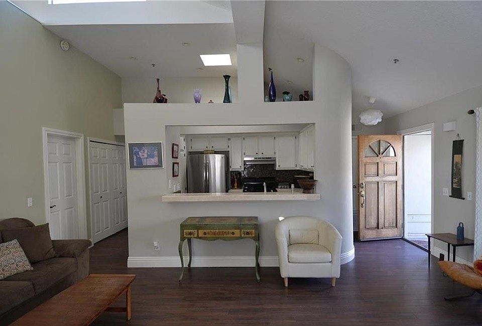 1st image of 2281 Canyon Dr