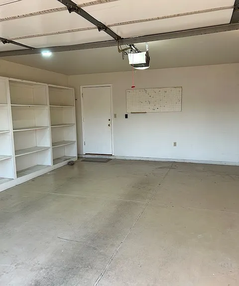 Garage (left side)