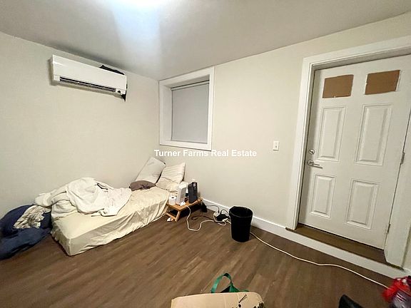 4th image of 139 Marcella St Unit 1A