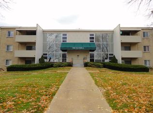 7000 Sandell Ave APT 2, Edina, MN 55435