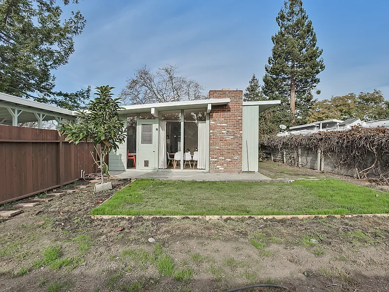 352 Carolina Ln — Photo 28