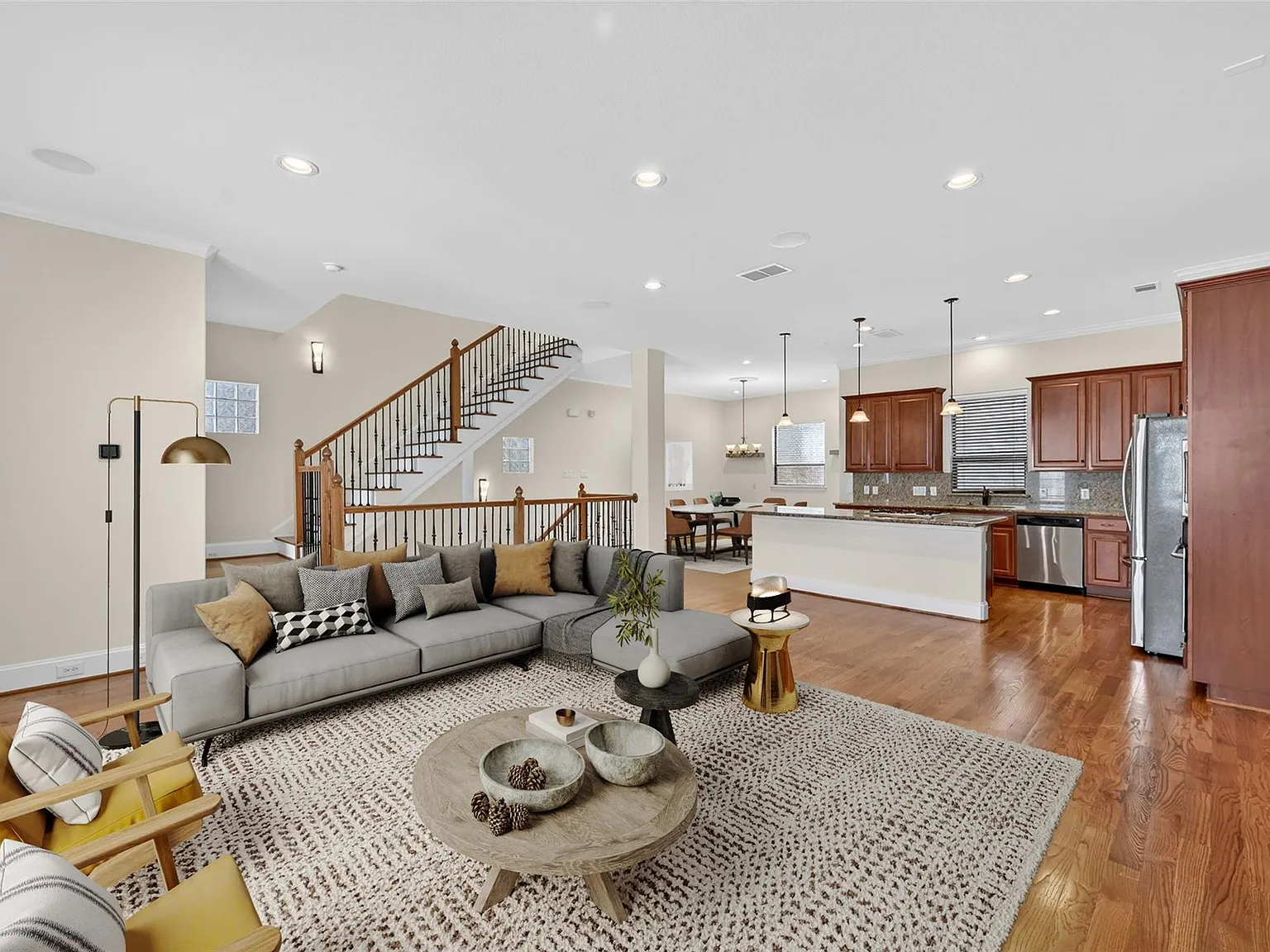 3 bed, 3.5 bath, 2670 sqft, $3,300 — Photo 1