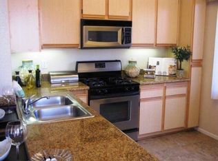 1932 Thibodo Rd APT 206, Vista, CA 92081