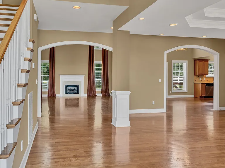 1520 Stokley Ln — Photo 3