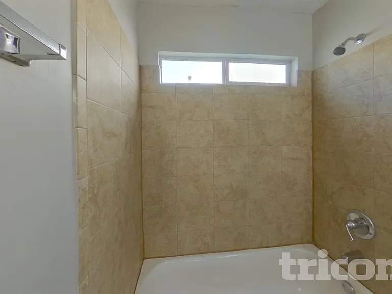 470 Shamrock Ave S — Photo 14