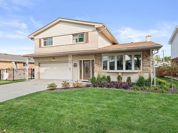 2nd image of 8408 W Johanna Dr