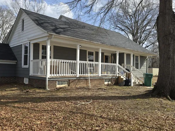13 Young St, Jackson, TN 38301