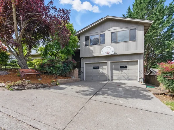 516 Amerman Dr, Phoenix, OR 97535
