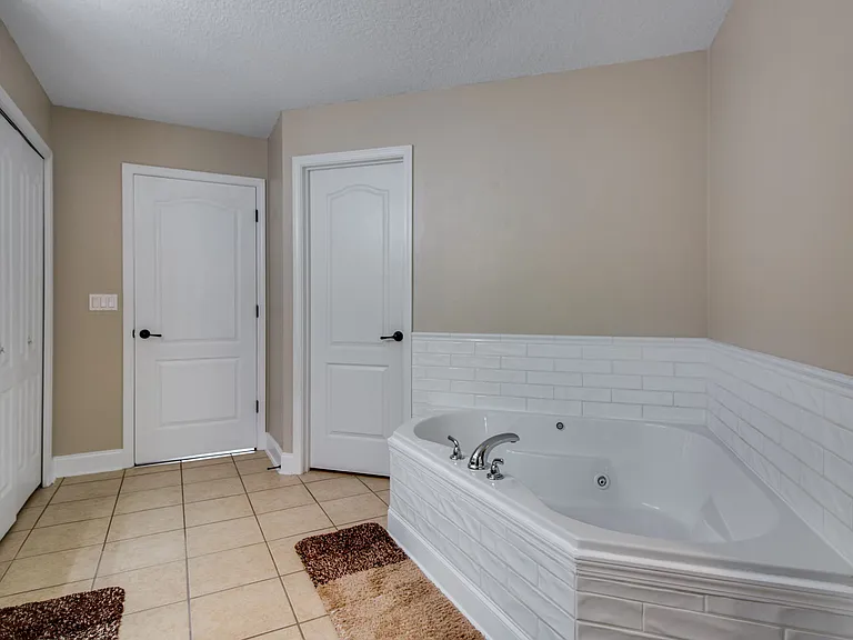 6494 Welannee Blvd — Photo 10
