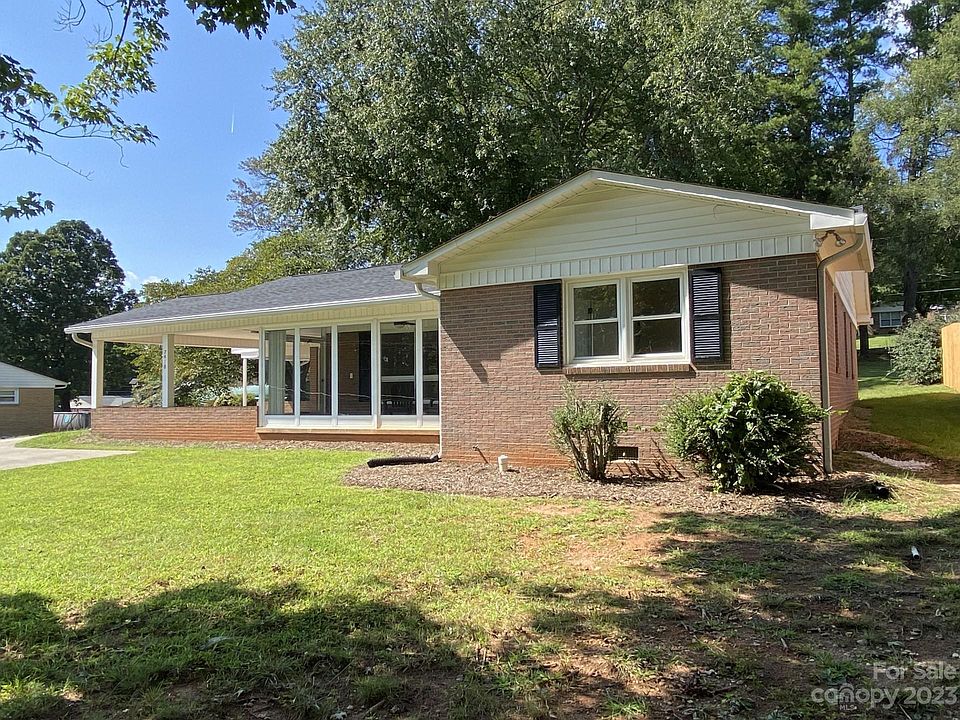 1st image of 2418 Morganton Blvd NW