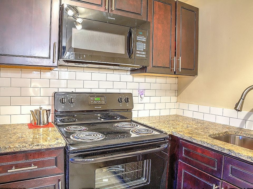 1st image of 5605 Pershing Ave