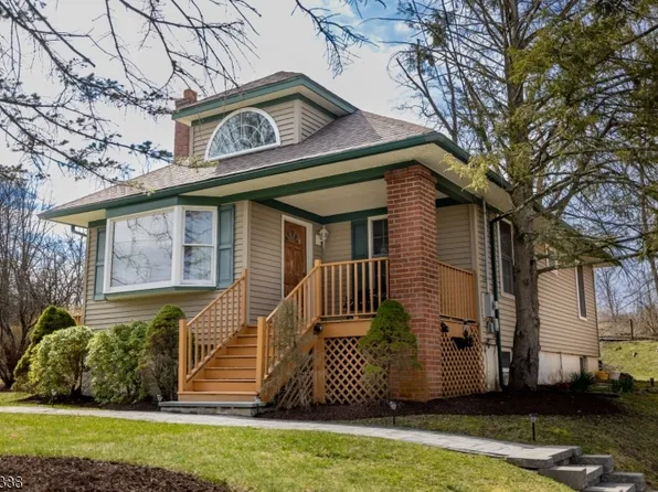 88 Davis Rd, Franklin Boro, NJ 07416