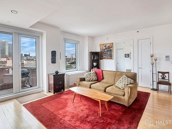 4th image of 1050 Jackson Ave #10B