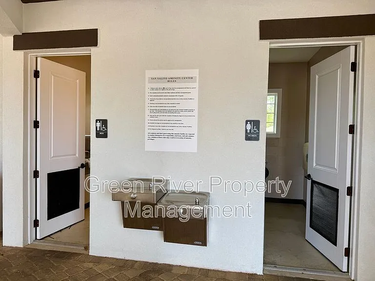 278 Pickett Dr — Photo 40