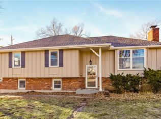 8618 Crescent Ave, Raytown, MO 64138