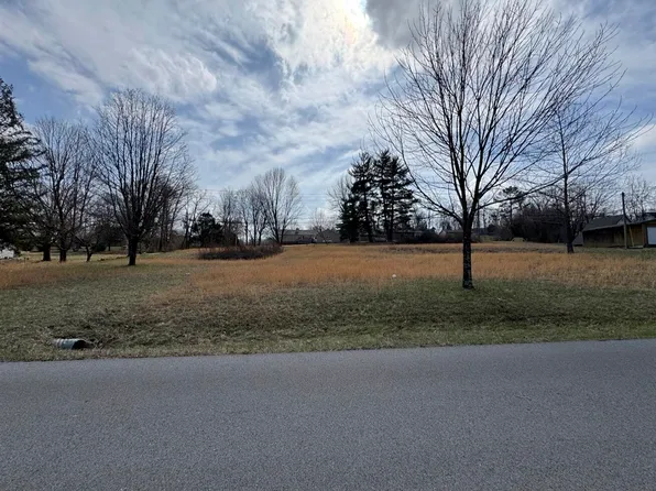 5261 Westgate Dr, Bowling Green, KY 42101