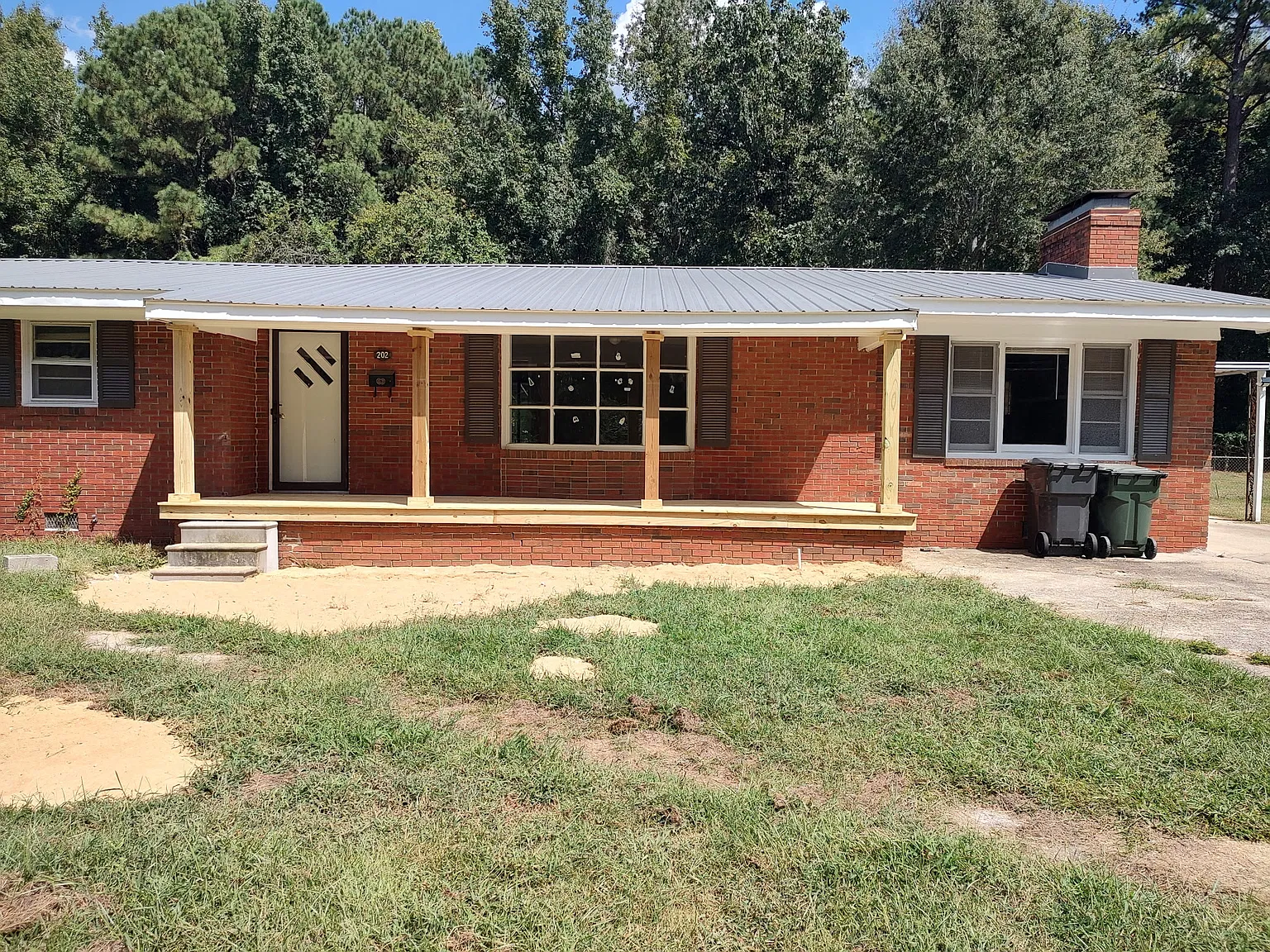 202 Redwood Trail — Photo 1