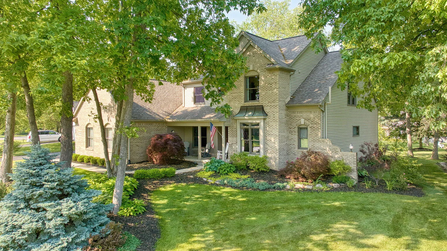 3179 Lakewood Shores Dr photo 1