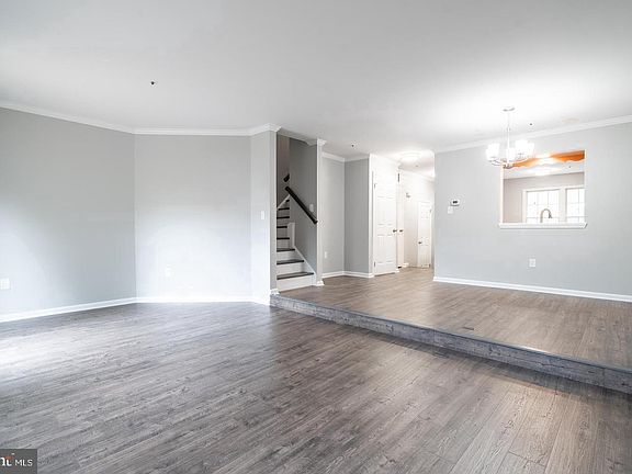 3rd image of 7952 Blue Gray Cir