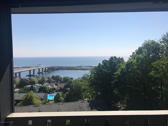 4th image of G6 Twinlights Ct